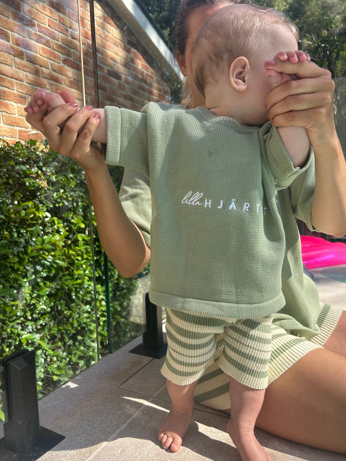 Lilla Hjärtat - Knit T-shirt with Embroidery Logo | Sage *CLEARANCE*