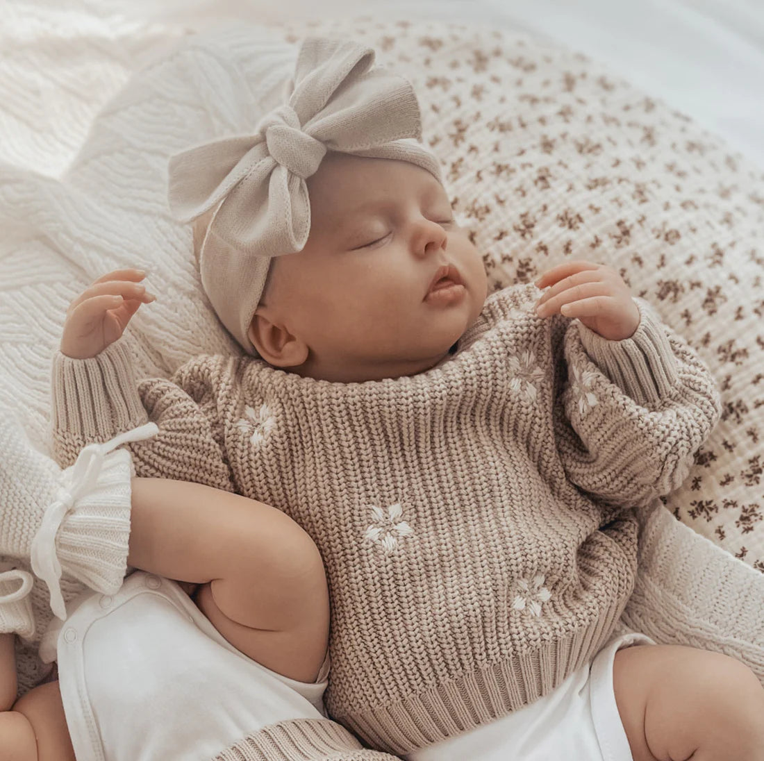 3 Little Crowns - Chunky Knit Jumper | Flowers