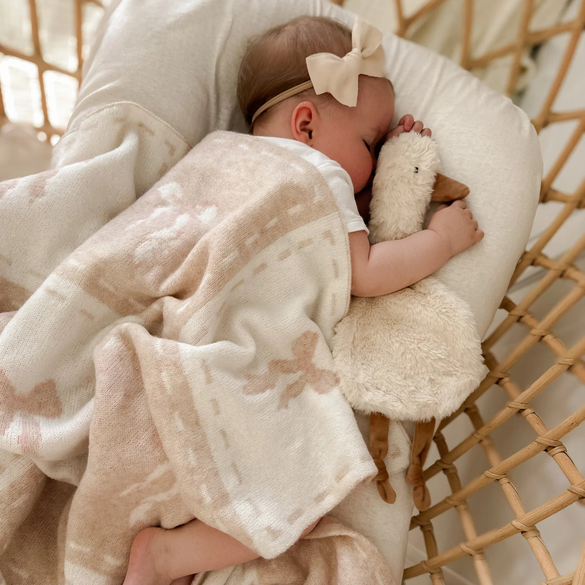 Pop Ya Tot - Knitted Blanket | Bow Peep