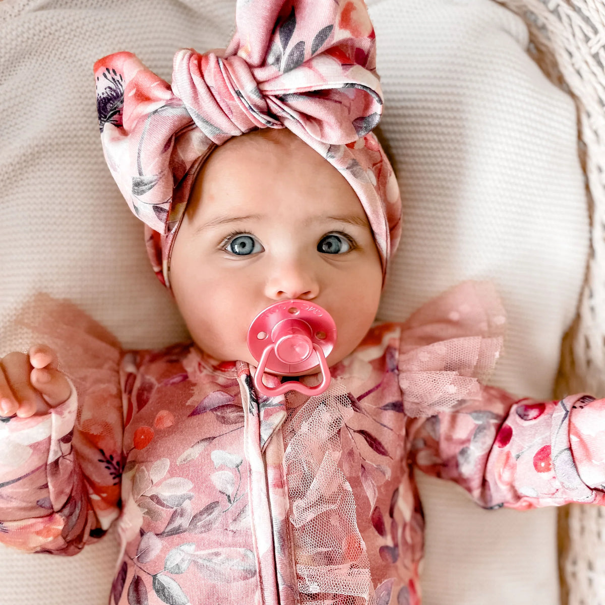 CMC GOLD - PEARL HOLD ME Dummies Twin Pack (Size 1) NB-6m (VENTED TEAT) | Multiple Options