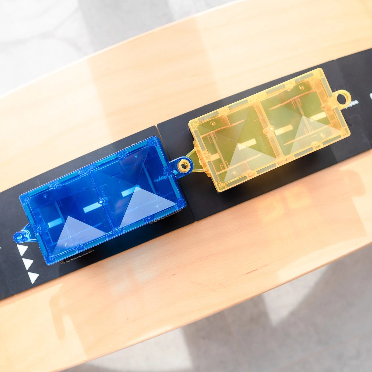 Connetix Tiles - 2 Piece Bright Car Pack